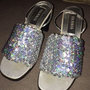 Silver sequent block heels